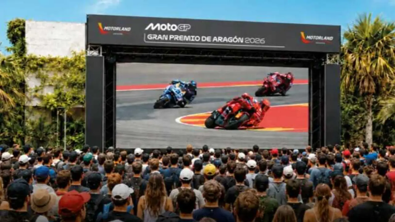 El gran atractivo del fin de semana ser&aacute; la instalaci&oacute;n de una pantalla gigante. Fotograf&iacute;a: MotorLand Arag&oacute;n.