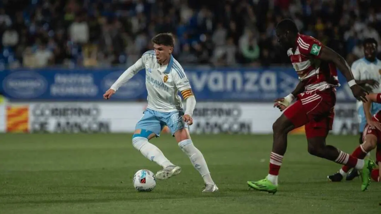 Ra&uacute;l Guti ante el Sporting de Gij&oacute;n / Marcos Cebri&aacute;n