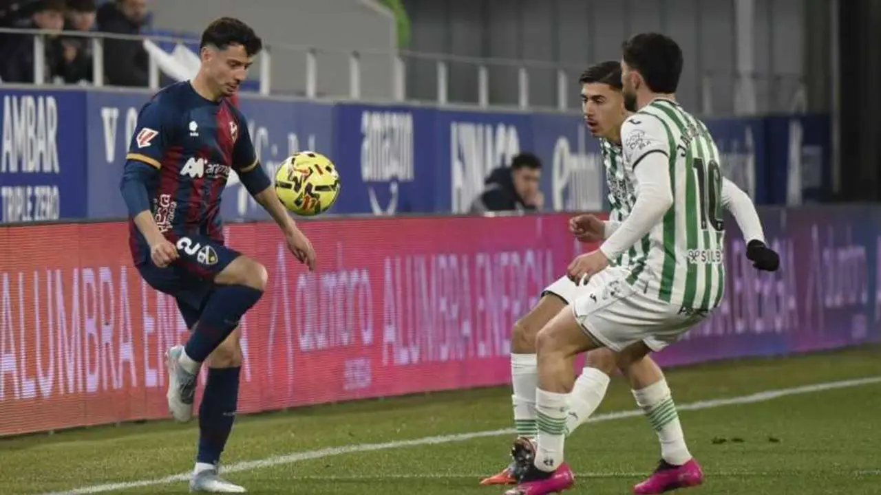 La SD Huesca concluye la temporada esta noche en C&oacute;rdoba / LaLiga