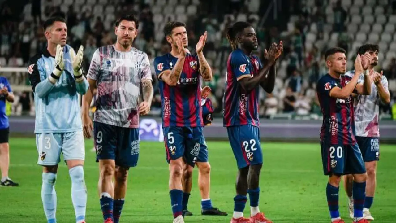El Huesca se despide del f&uacute;tbol profesional en 20&ordf; posici&oacute;n / LaLiga