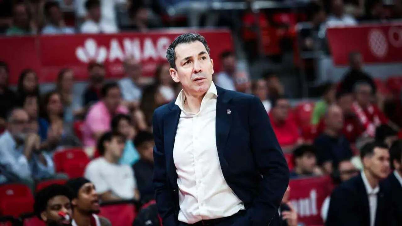 Garc&iacute;a de Vitoria durante un duelo. Fotograf&iacute;a: Esther Casas / Casademont Zaragoza.
