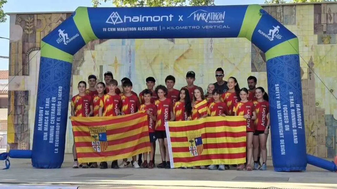 Foto de familia de la Selecci&oacute;n Aragonesa. Fotograf&iacute;a: FAM.