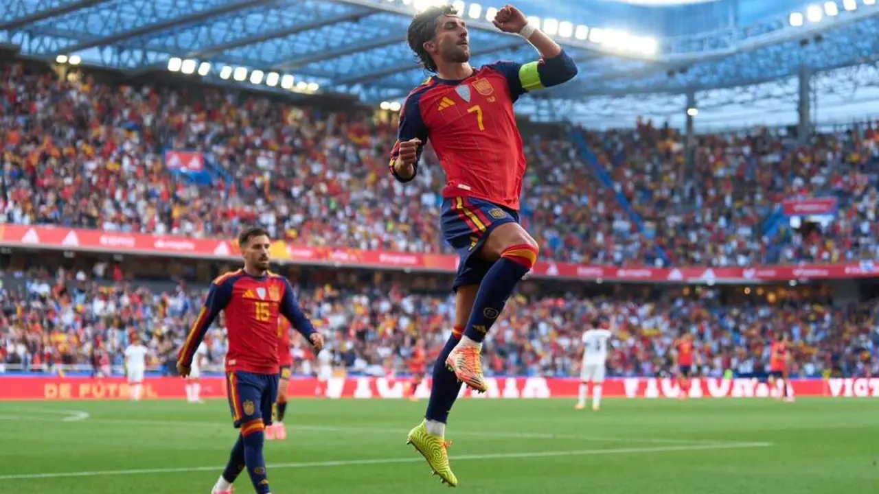Ferr&aacute;n Torres celebra un gol con Espa&ntilde;a / RFEF