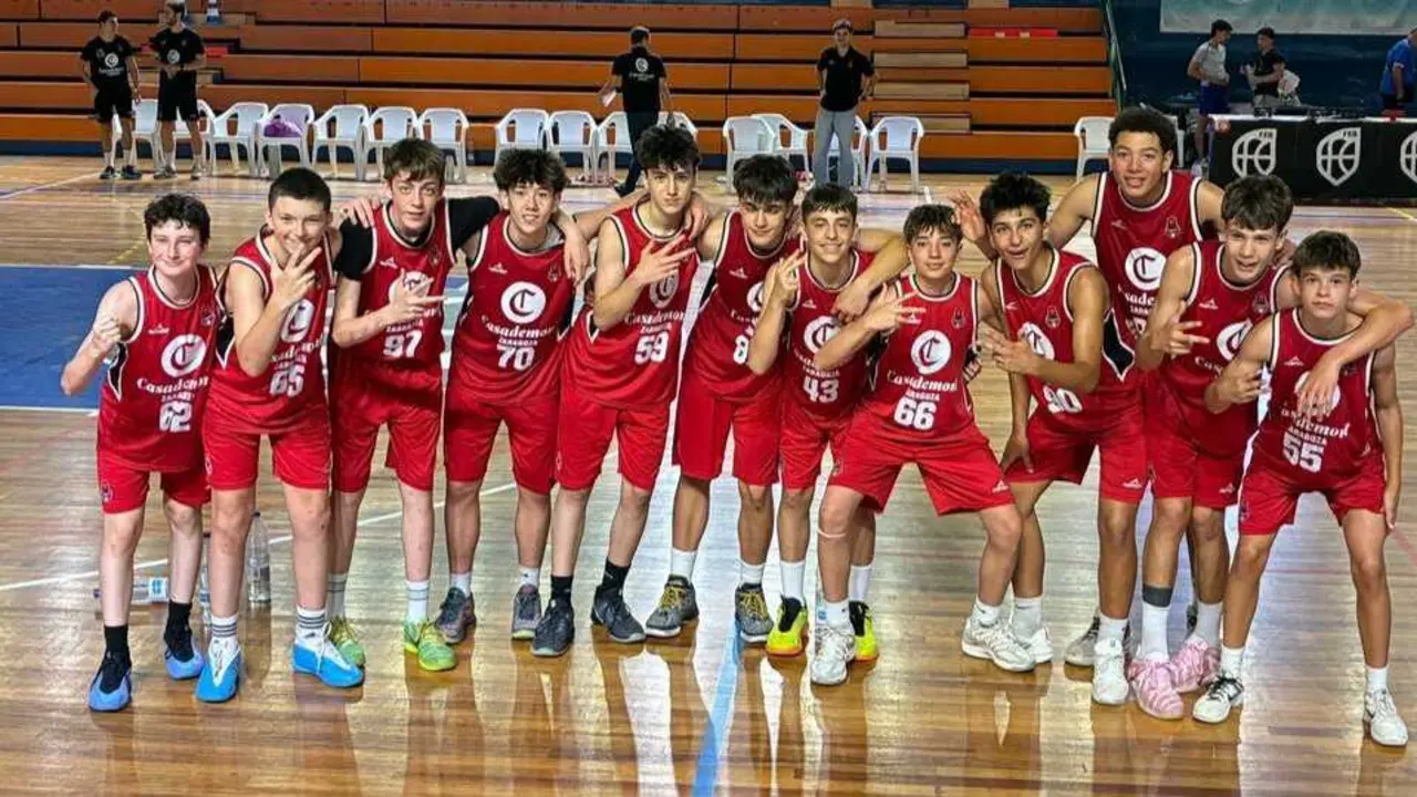 El Casademont Zaragoza infantil. Fotograf&iacute;a: Fundaci&oacute;n Basket Zaragoza.