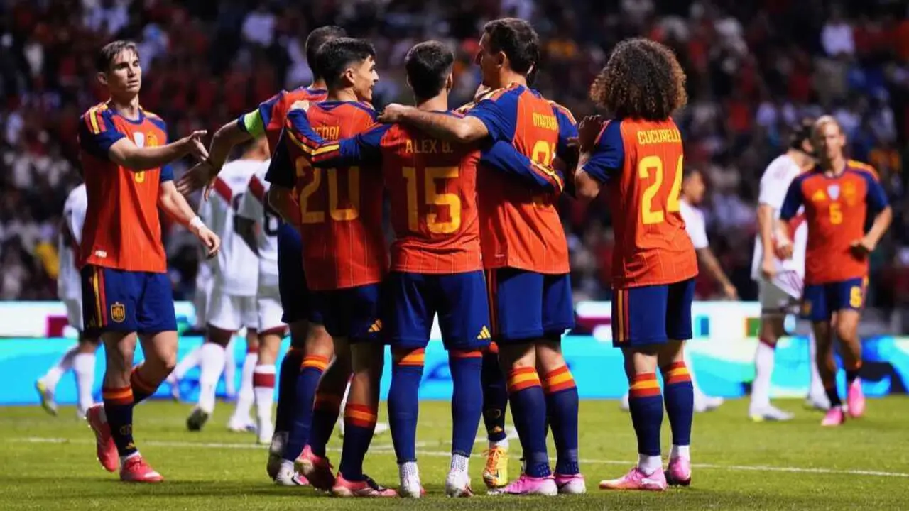 Jugadores de Espa&ntilde;a celebrando un gol / RFEF