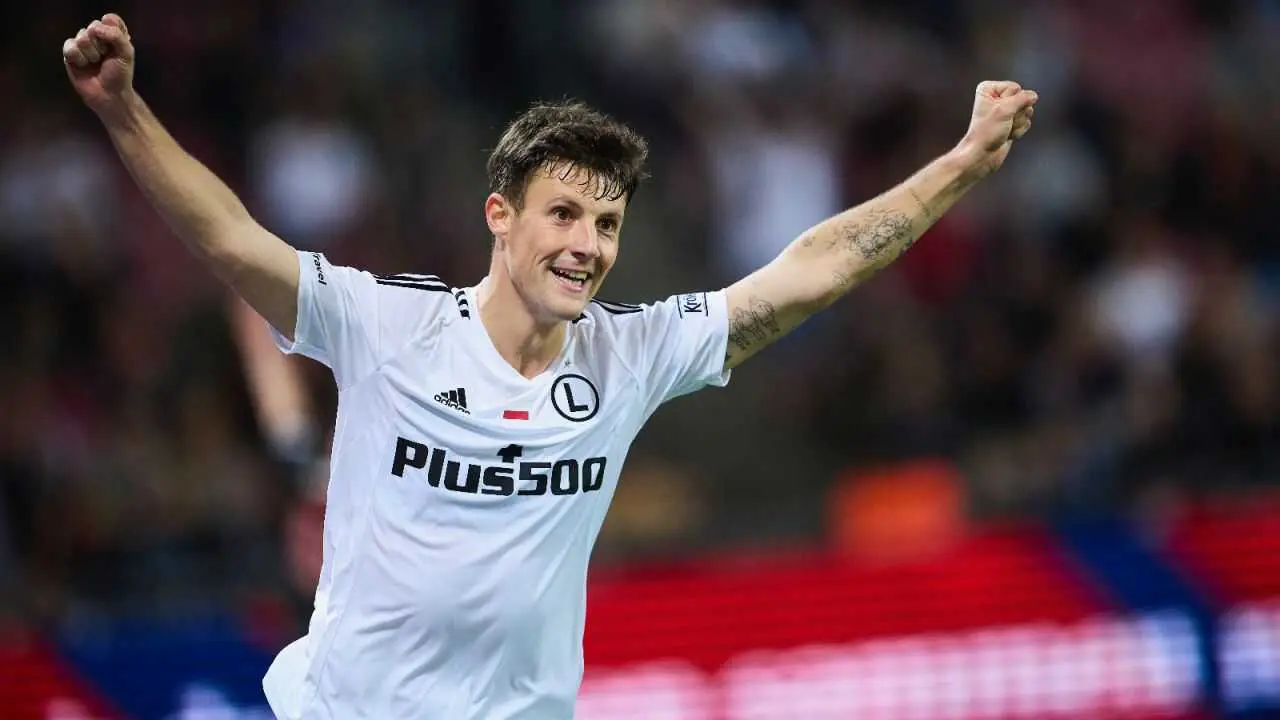 Marc Gual en el Legia de Varsovia