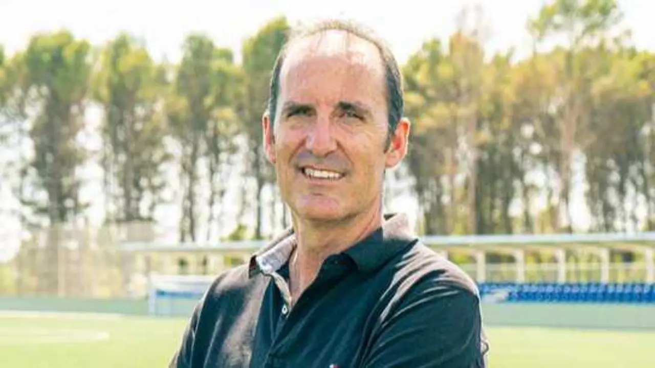 Julio Salinas ya conoce la Base Aragonesa / SD Huesca