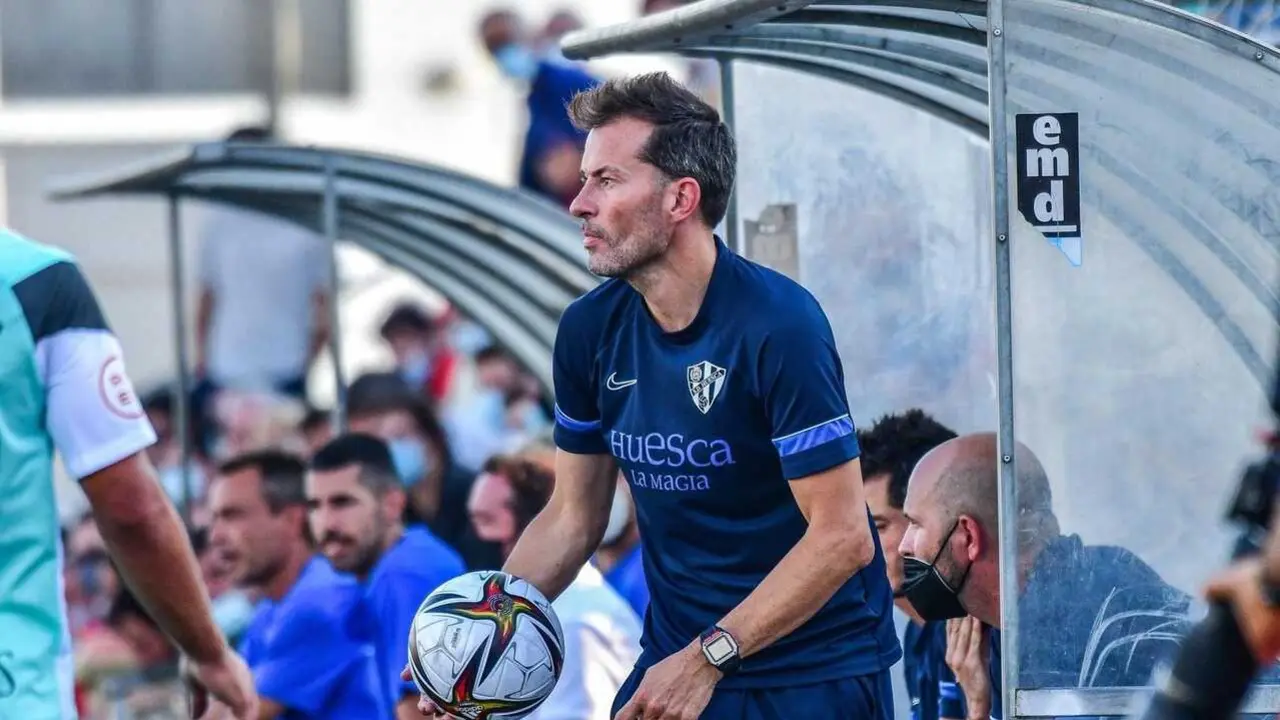Dani Aso ascendi&oacute; al filial azulgrana a Segunda RFEF / SD Huesca