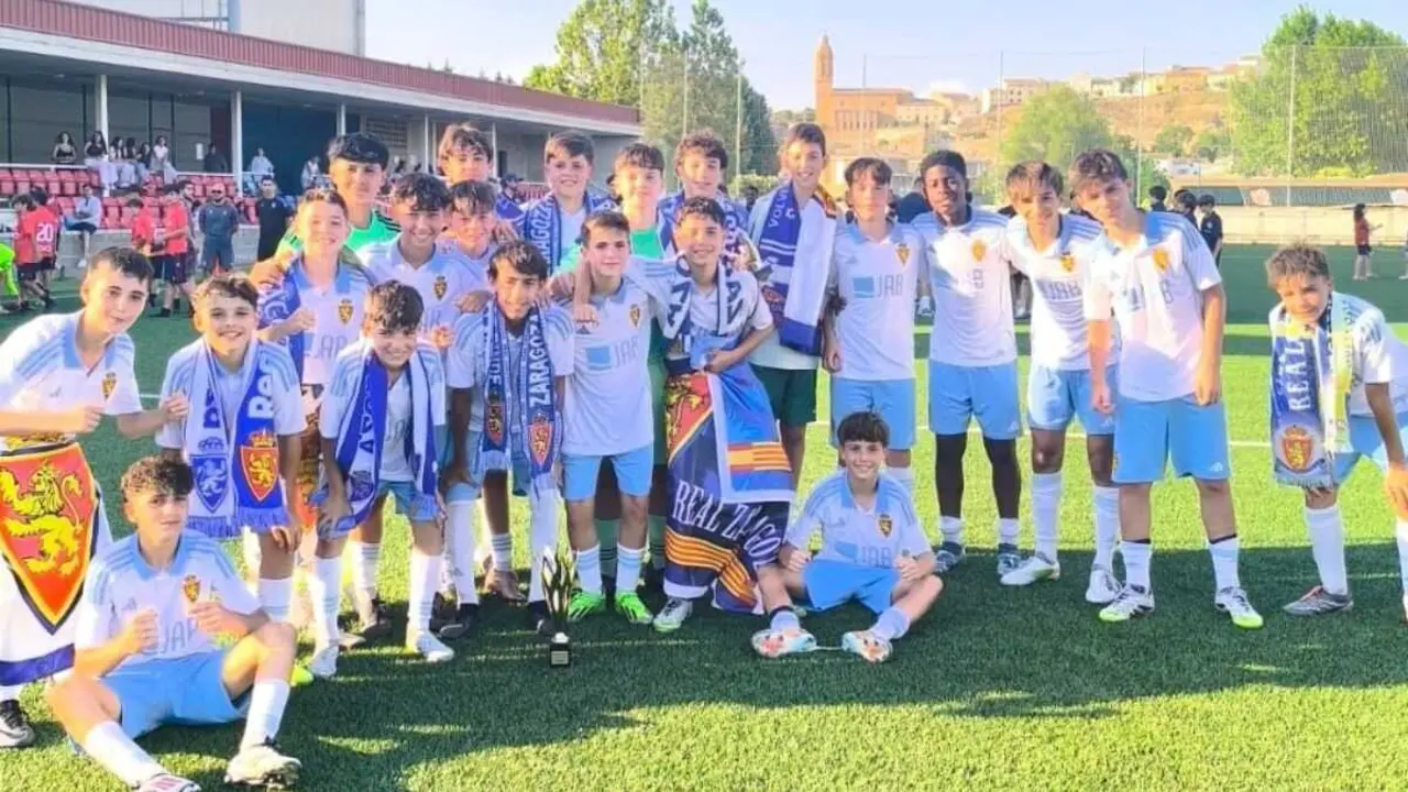 Plantilla del Infantil B del Real Zaragoza 25/26, una de las que m&aacute;s llamadas de otras canteras ha recibido / RZ