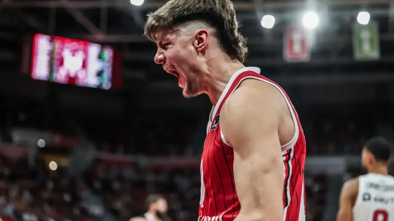 Joaqu&iacute;n Rodr&iacute;guez durante un duelo con el Casademont Zaragoza. Fotograf&iacute;a: Esther Casas / Casademont Zaragoza.