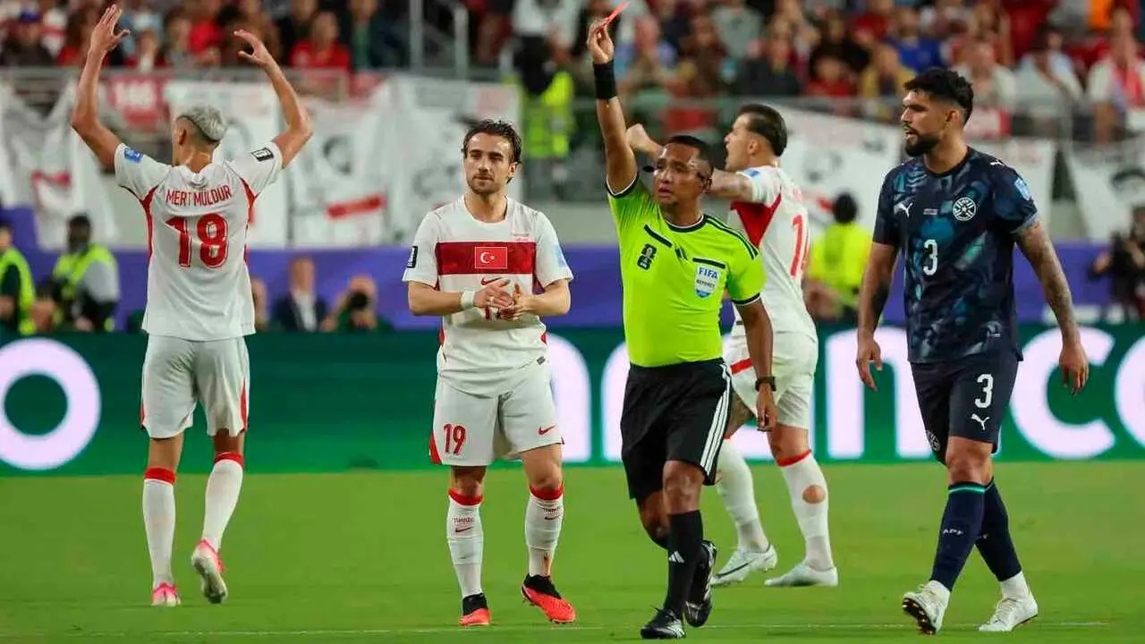Expulsi&oacute;n de Almir&oacute;n / EFE