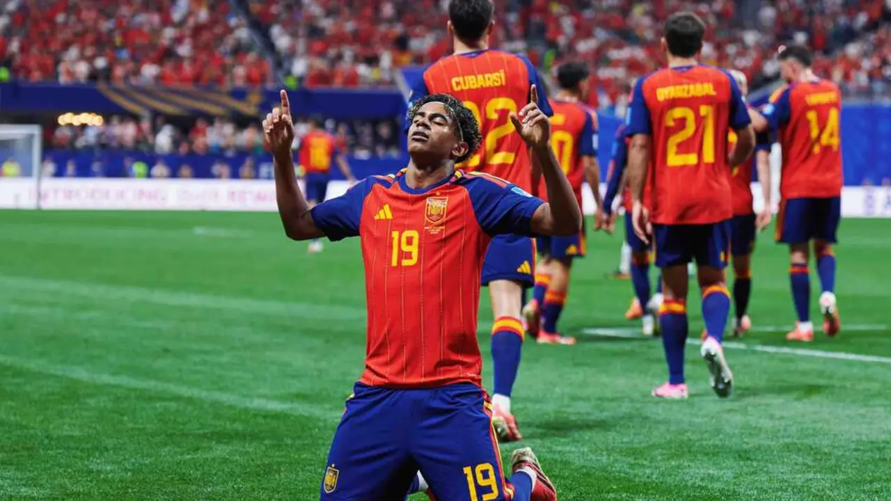 Lamine Yamal celebrando el gol / SELECCI&Oacute;N ESPA&Ntilde;OLA DE F&Uacute;TBOL