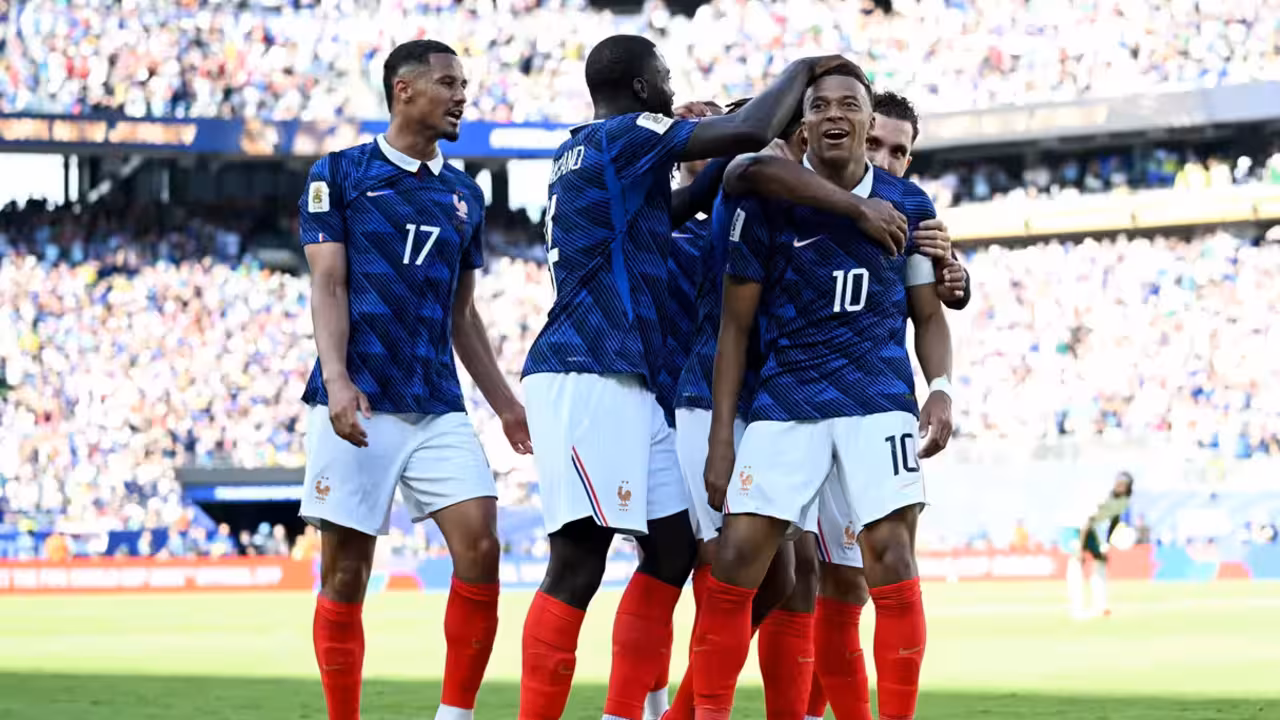 Celebraci&oacute;n de uno de los goles de Francia ante Senegal / FIFA