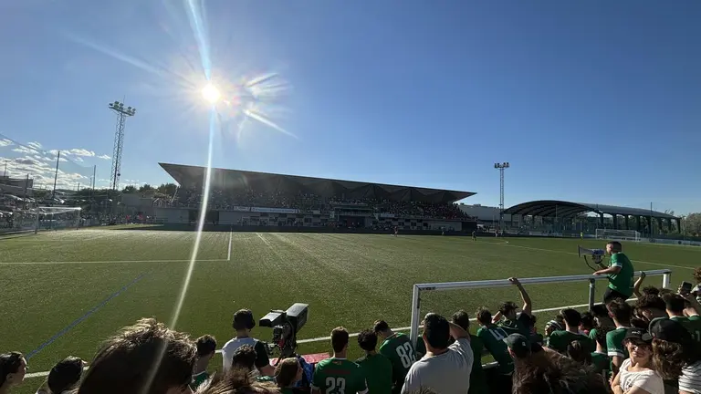 La imagen del duelo entre Cuarte y Laredo, en la final por el ascenso | Foto: SportARAG&Oacute;N