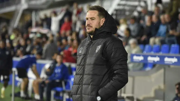 Guill&oacute; ante el Granada