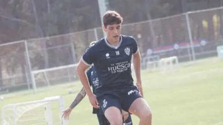 Enol Rodr&iacute;guez en un entrenamiento / SD Huesca