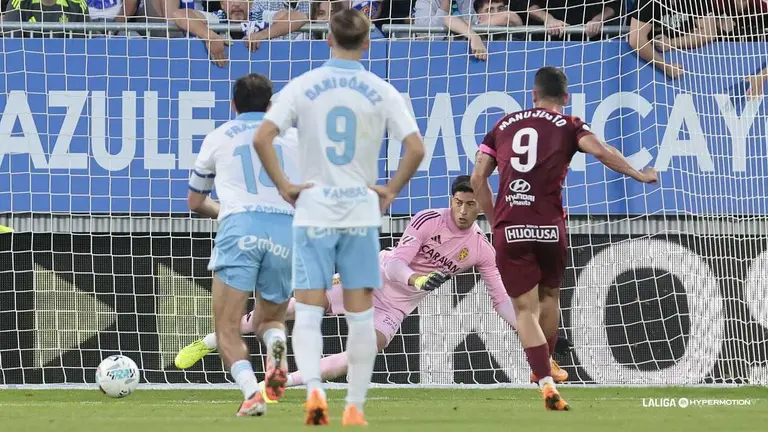 El Real Zaragoza pierde el partido y el honor / LA LIGA