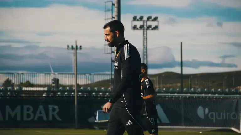 Rub&eacute;n Sell&eacute;s durante uno de sus primeros entrenamientos con el Real Zaragoza / RZ