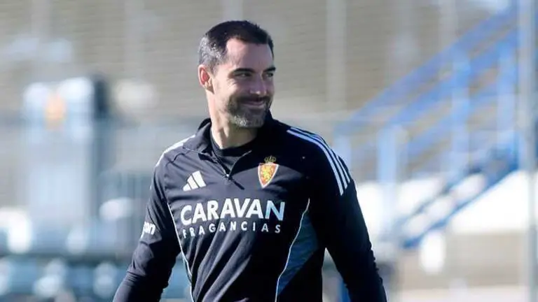 Rub&eacute;n Sell&eacute;s durante un entrenamiento con el Real Zaragoza / RZ
