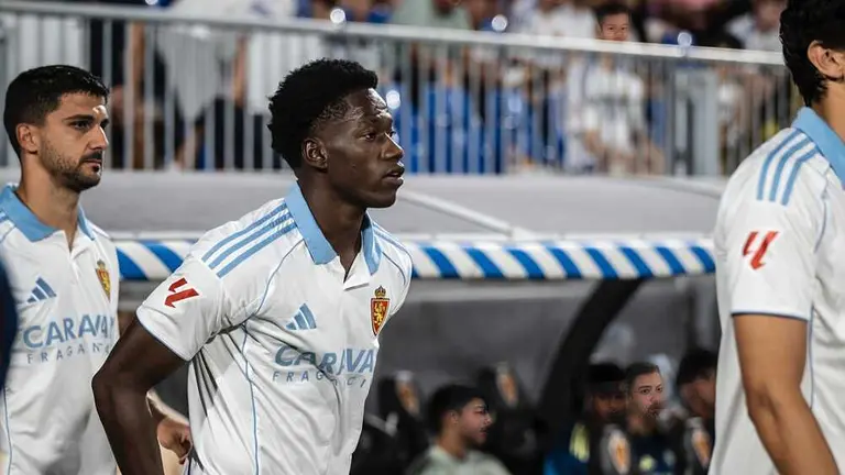 Yussif Saidu con el Real Zaragoza / MARCOS CEBRI&Aacute;N