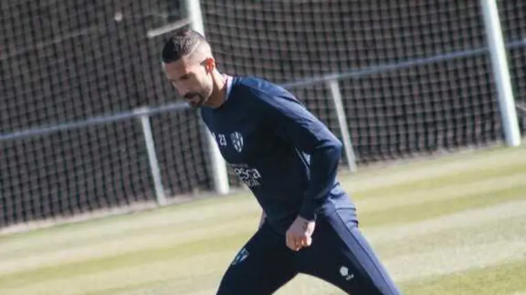 Sielva en un entrenamiento en la 25/26 / SD Huesca