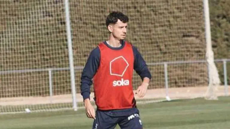 Toni Abad en un entrenamiento / SD Huesca
