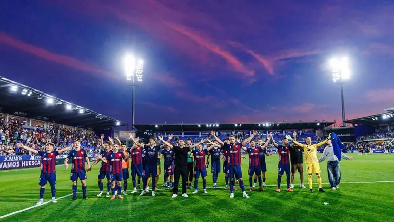 Celebraci&oacute;n de una victoria de la SD Huesca