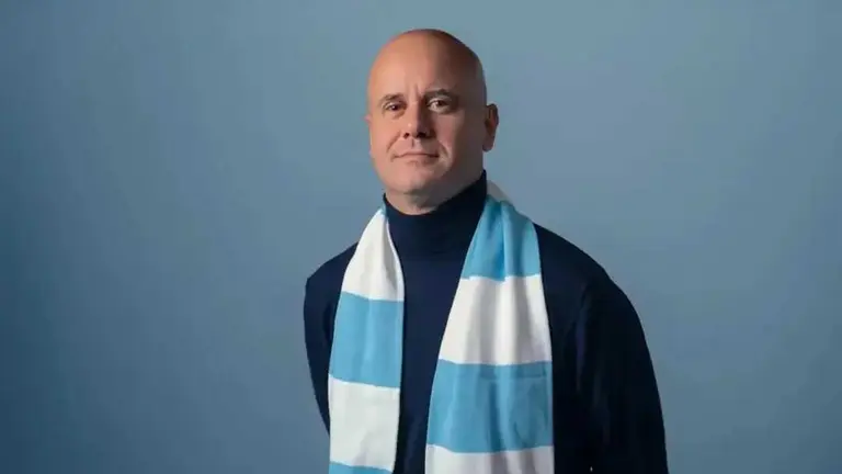 Miguel &Aacute;ngel Ram&iacute;rez con la bufanda del Malmo