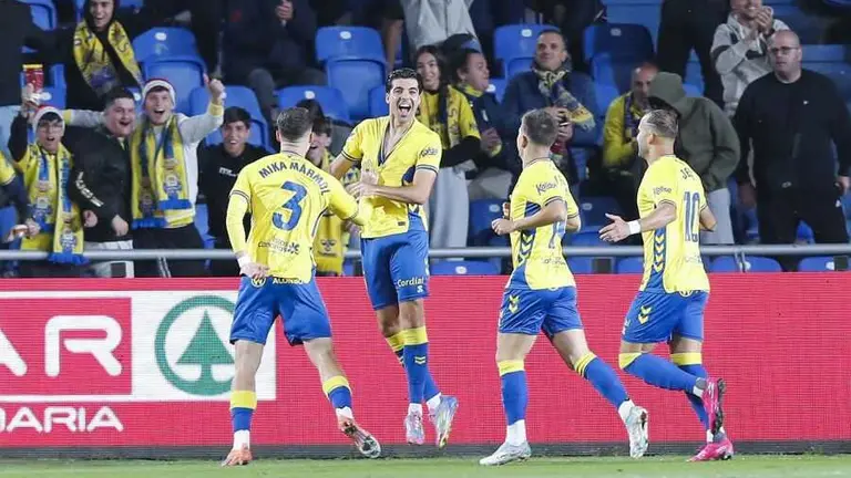 Enrique Clemente vive una vida nueva en Las Palmas / LA LIGA