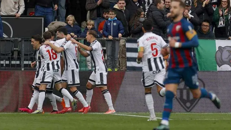 El Huesca cay&oacute; goleado en la ida por el Castell&oacute;n / LaLiga