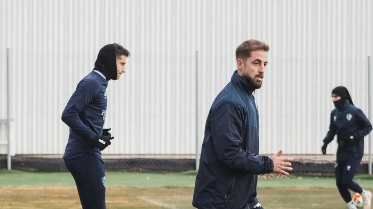 Pulido con Pi&ntilde;a en un entrenamiento / SD Huesca