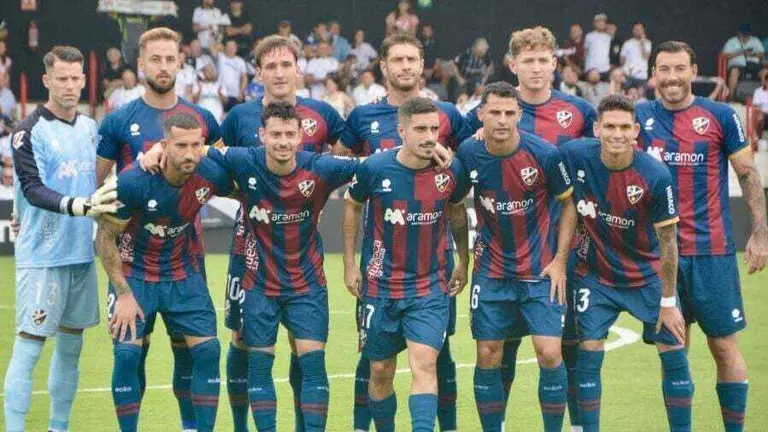 El Ceuta estren&oacute; el casillero derrotas del Huesca esta temporada / LaLiga