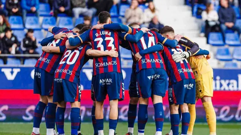 El Huesca no mejora sus n&uacute;meros / SD Huesca