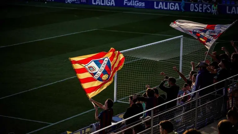 La afici&oacute;n de la SD Huesca en El Alcoraz / SD Huesca