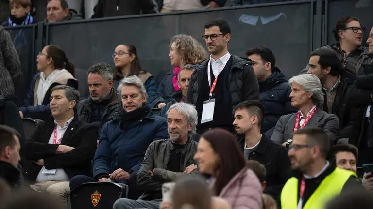 Fernando L&oacute;pez en el palco del Real Zaragoza / Marcos Cebri&aacute;n