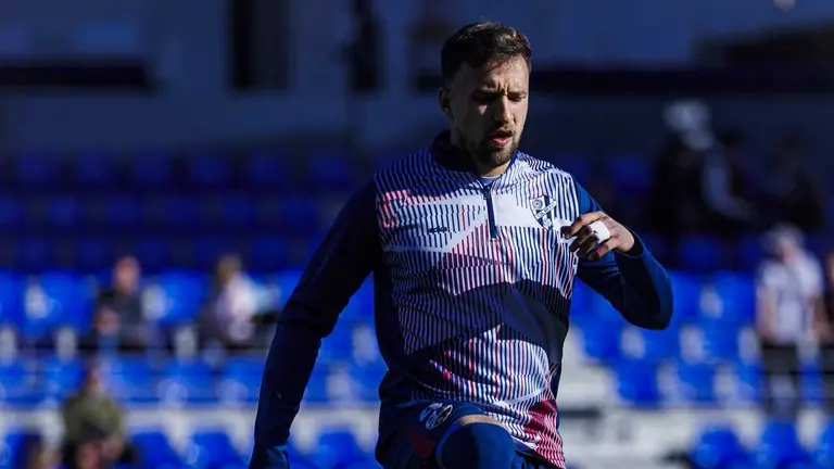 Carrillo actuar&aacute; desde el lateral zurdo / SD Huesca