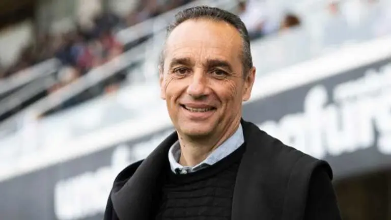Oltra sum&oacute; n&uacute;meros de permanencia con el Eldense / SD Huesca