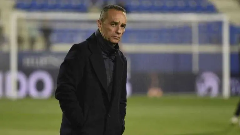 Jos&eacute; Luis Oltra en El Alcoraz / LaLiga.