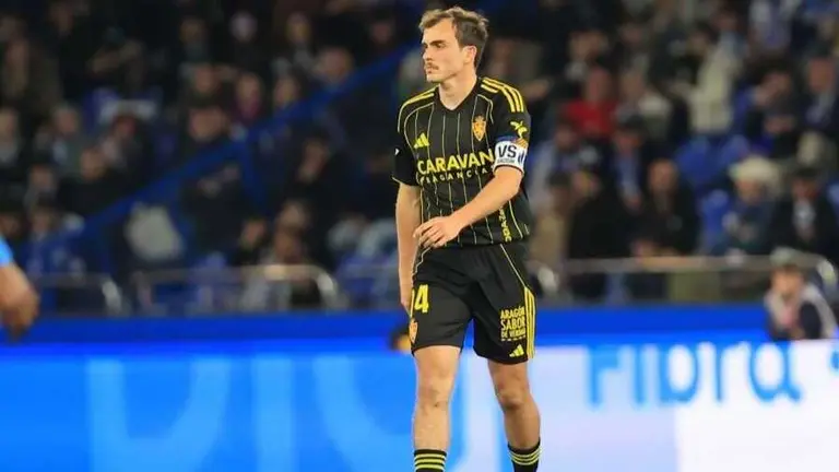 Francho Serrano durante el Deportivo - Real Zaragoza / LaLiga