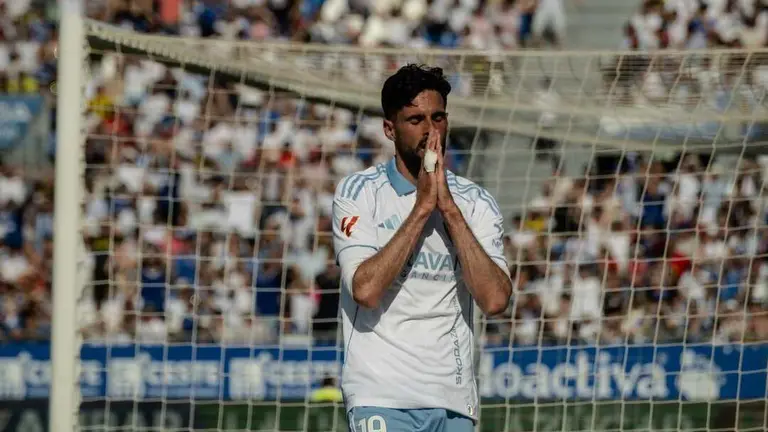 Kenan Kodro durante el Real Zaragoza - Ceuta / Marcos Cebri&aacute;n