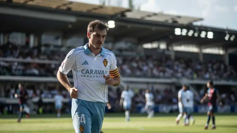 Francho Serrano en el SD Huesca - Real Zaragoza / Marcos Cebri&aacute;n