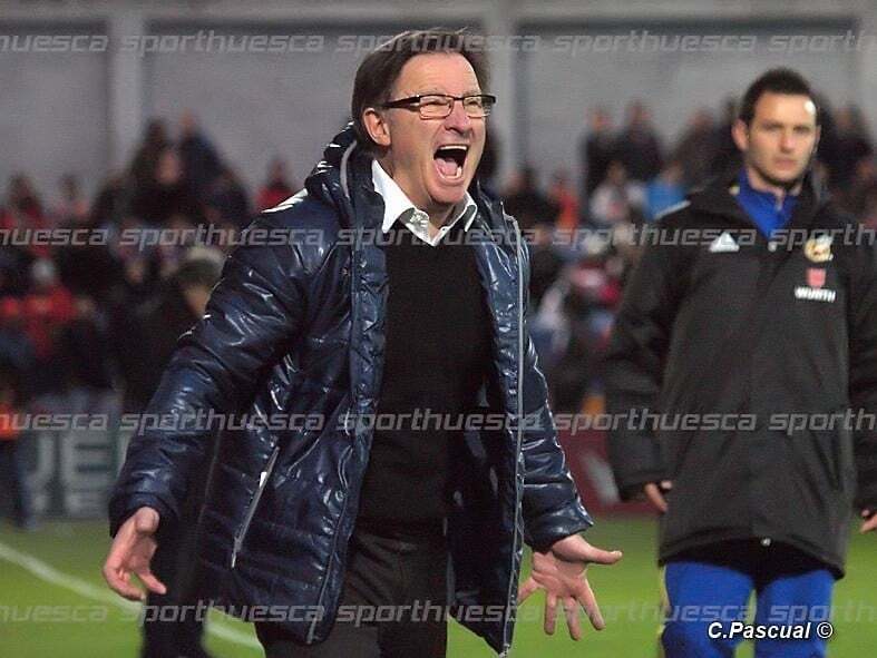 Anquela en El Alcoraz ante Osasuna | Foto: C.Pascual