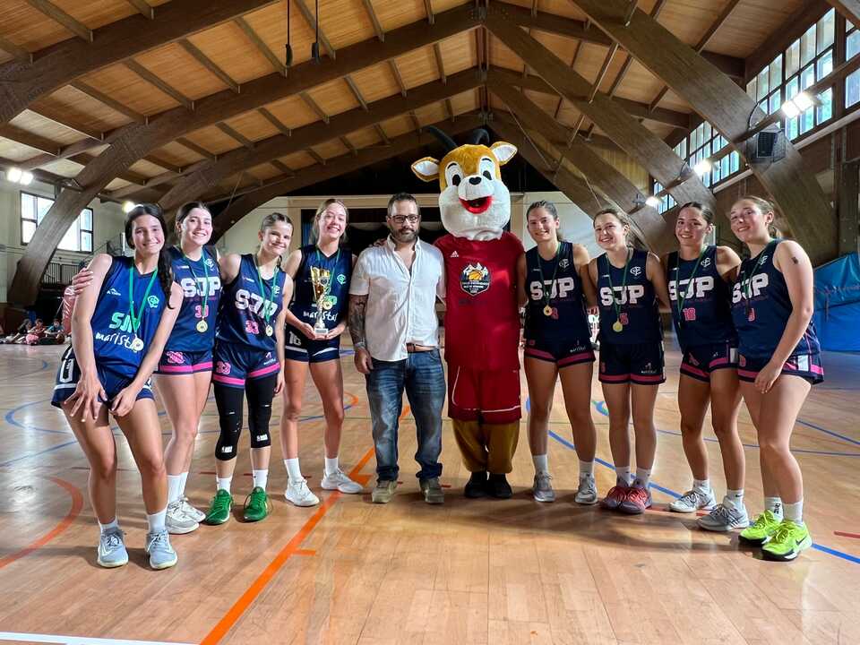 El Marianistas fue el subcampeón en categoría cadete. Fotografía: Basket Alta Ribagorza.