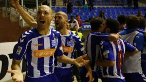 Toquero sigue siendo la referencia de los alaveses |Foto: Deportivo Alavés