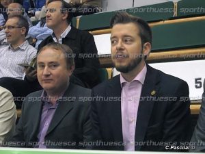 Antonio Orús (derecha), presidente del CB Peñas Huesca | Foto: C.Pascual