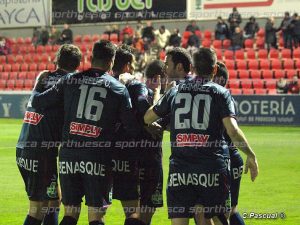 Los jugadores celebran un gol al Albacete | Foto: C.Pascual