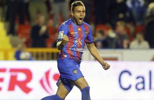 Roger Martí celebra un tanto con el Levante | Foto: Marca.