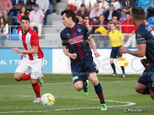 Camacho, ante el Bilbao Athletic | Foto: C.Pascual