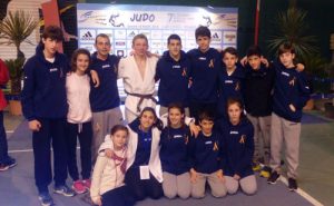 Judokas del CJ Binéfar en Francia | Foto: CJ Binéfar