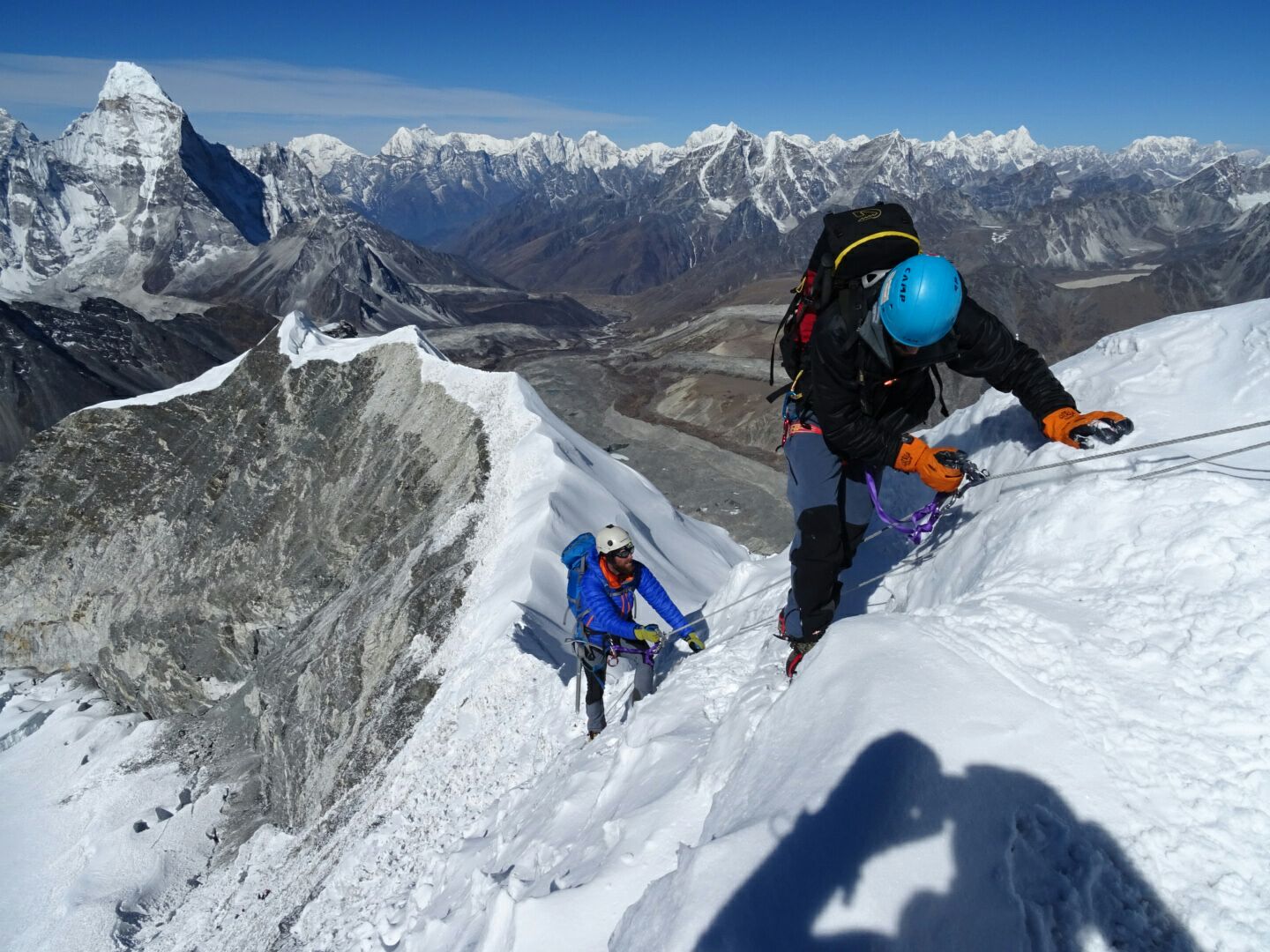 Imagen de la arista cimera del Island Peak.